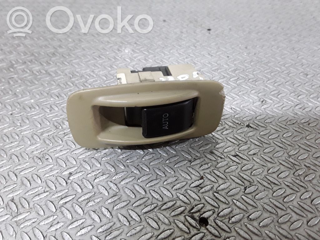 Electric window control switch   8481002040