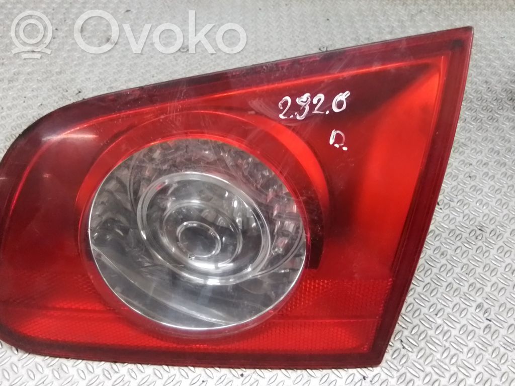Volkswagen PASSAT B6 Luci posteriori del portellone del bagagliaio 