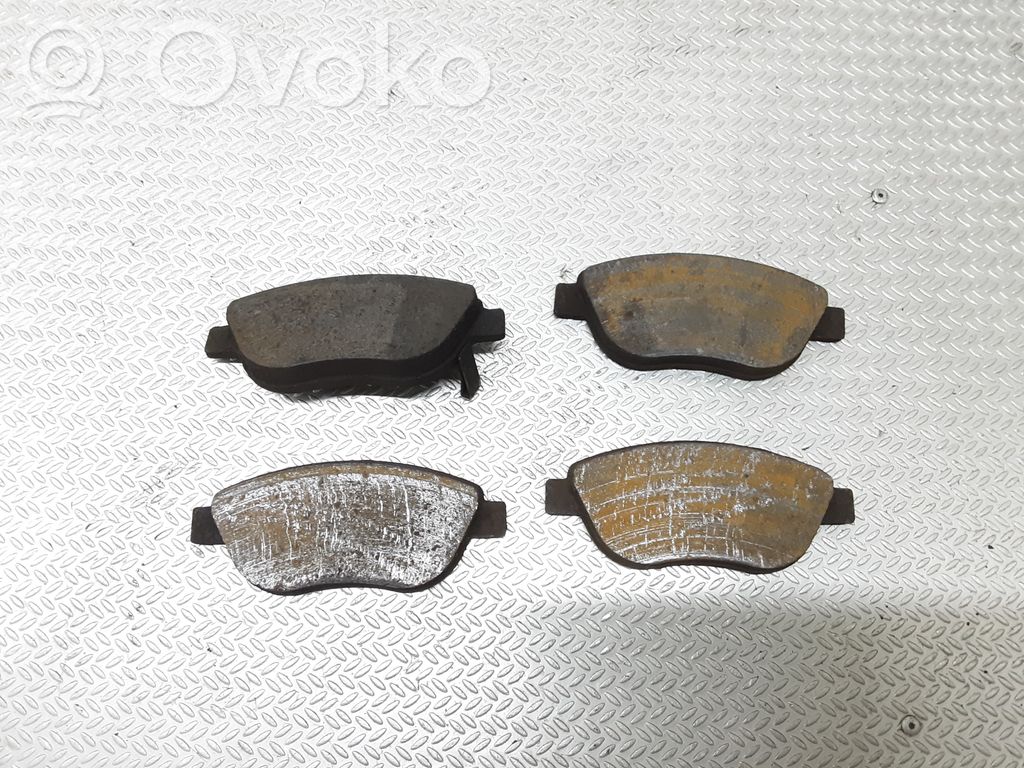Opel Corsa D Brake pads (front) 