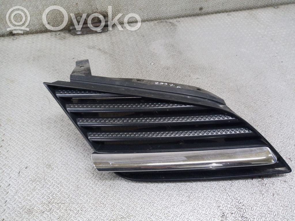 Nissan Primera Grilă radiator față 