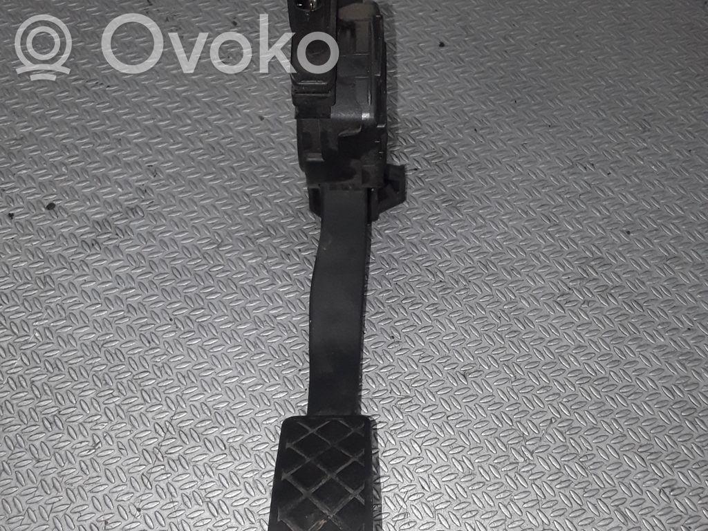 Pedal del acelerador   8K1721523