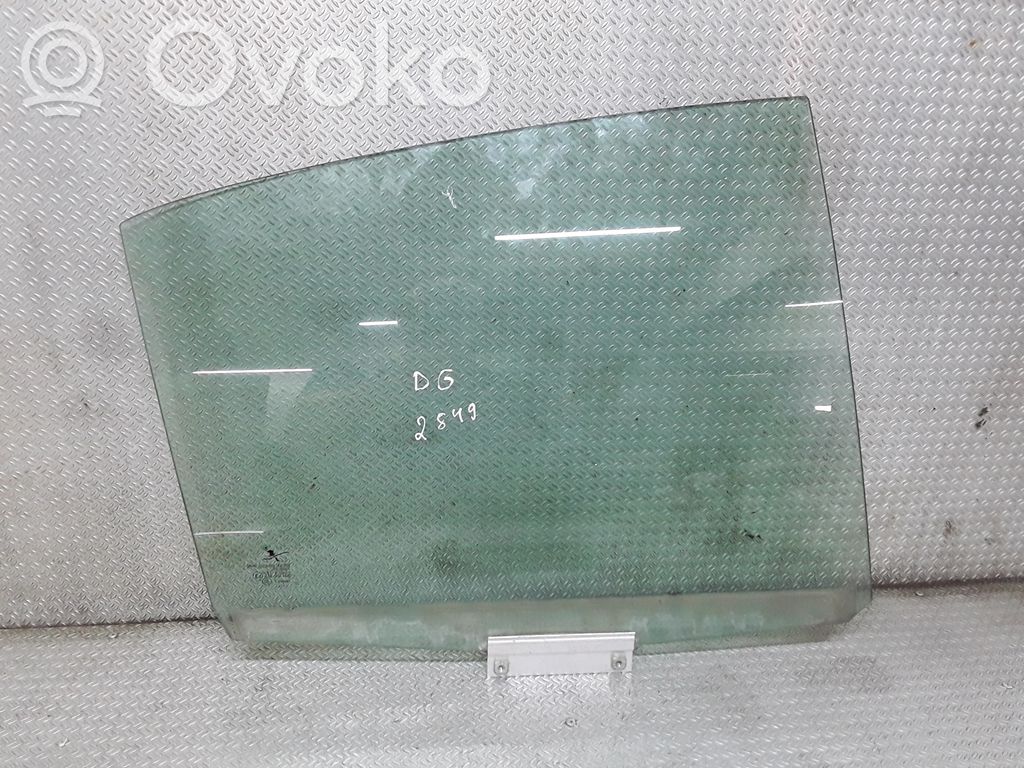 Rear door window glass