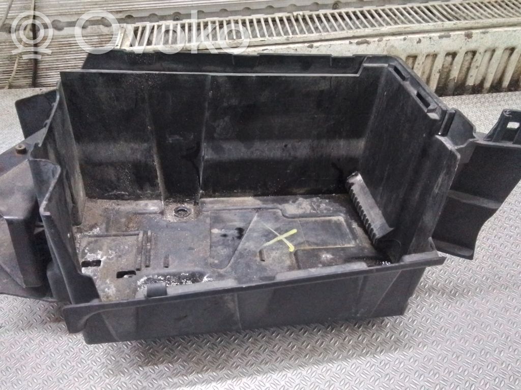 Support boîte de batterie   12789449