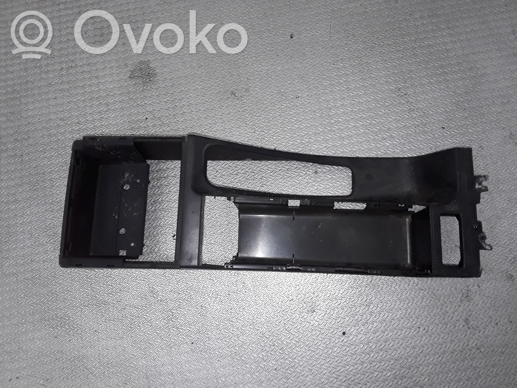 BMW 3 E46 Centrālā konsole 