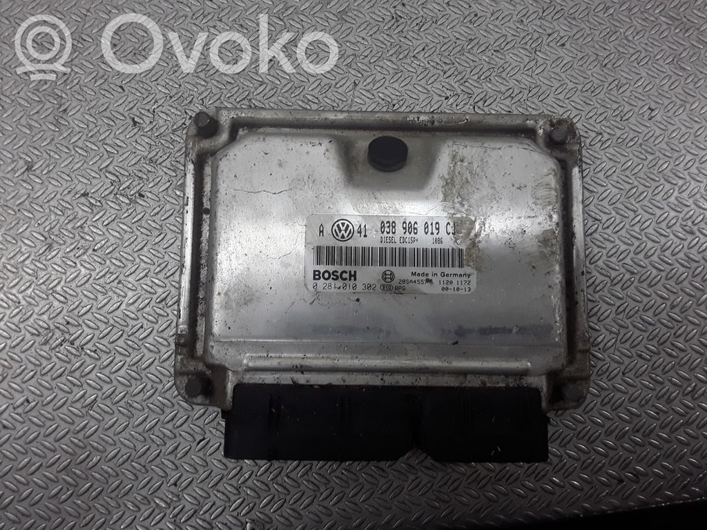 Unidad de control/módulo del motor   038906019CJ,0281010302