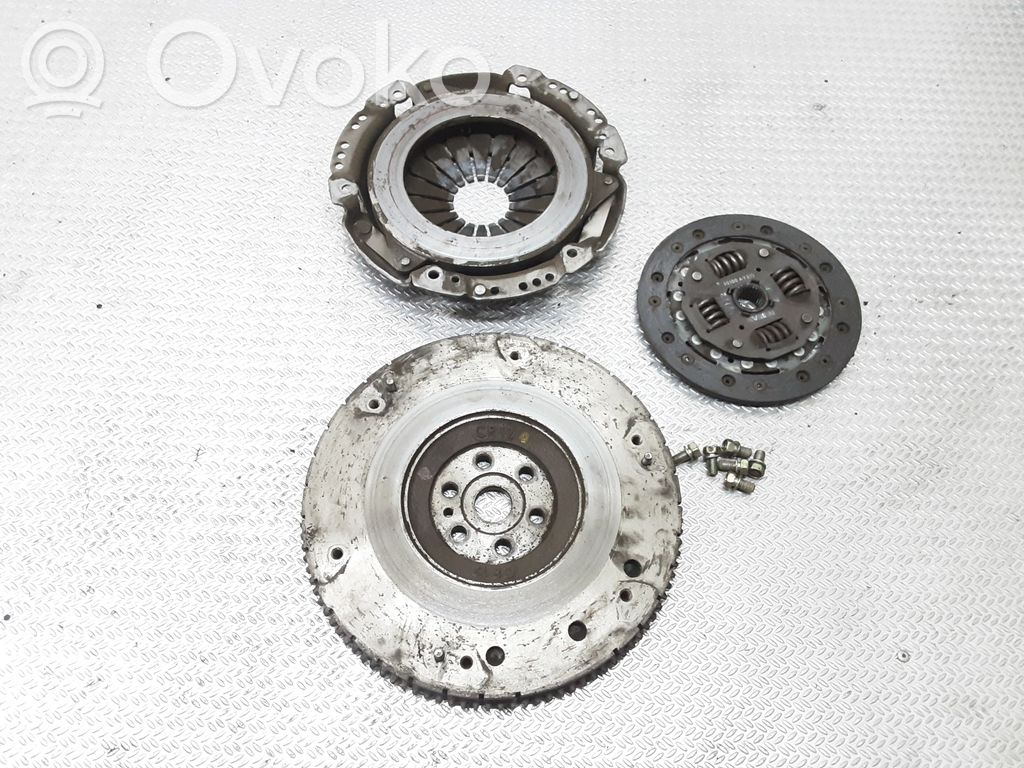 Nissan Micra Kit d'embrayage 