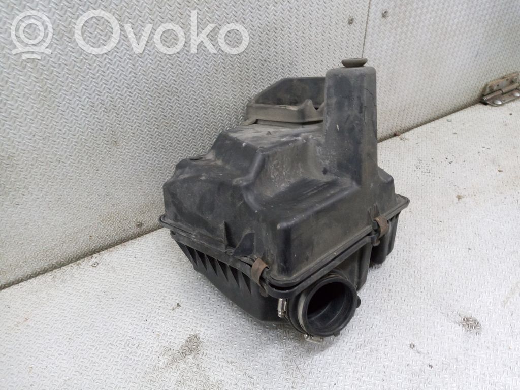 Chrysler Voyager Air filter box 