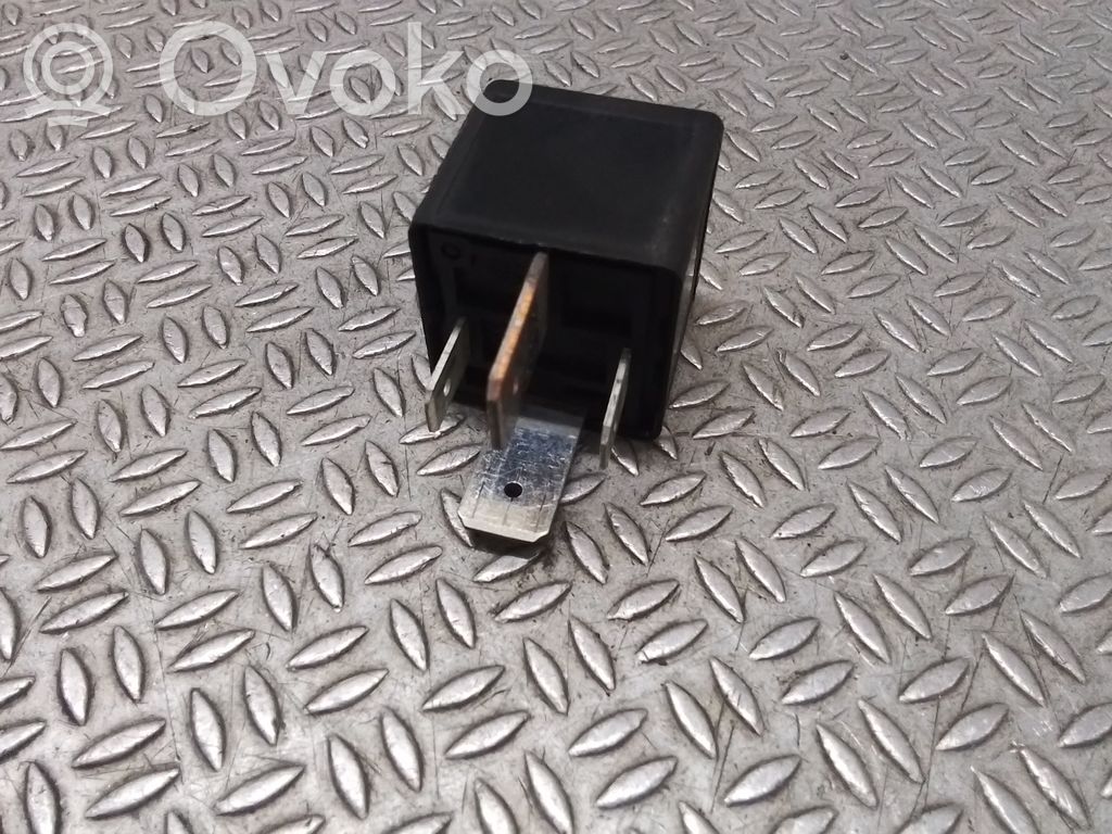 Opel Movano A Muu rele 