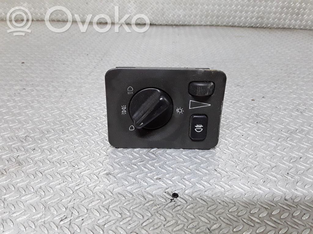 Light switch   4616124