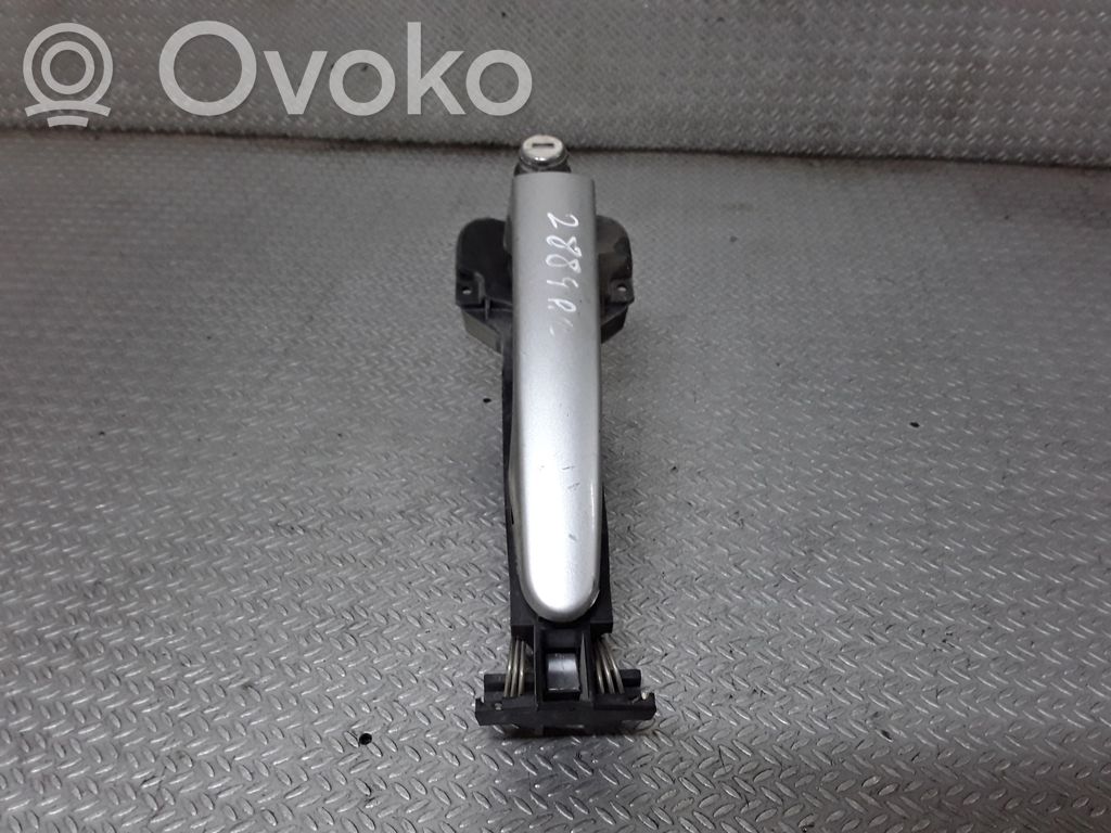 Etuoven ulkokahva