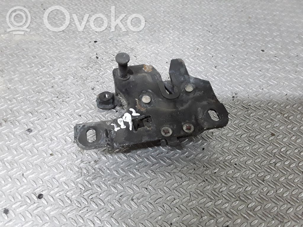 Spyna variklio dangčio   4B0823509