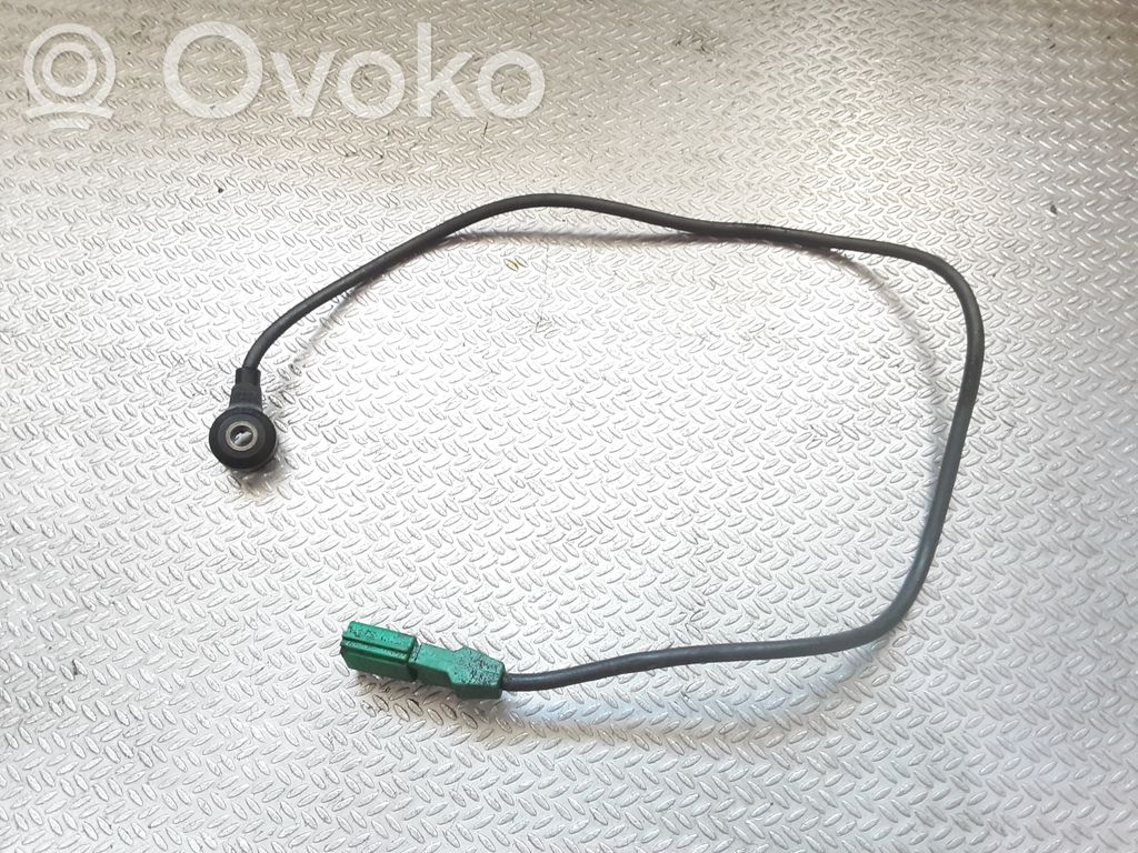 Volkswagen PASSAT B5.5 Sensor de petardeo del motor 