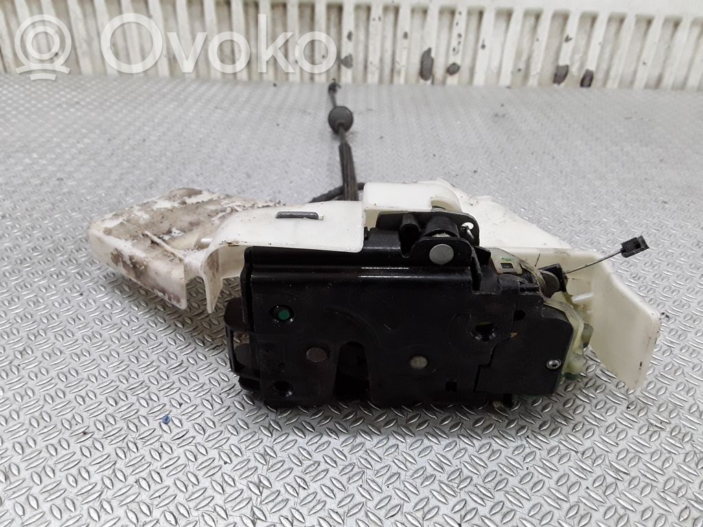 Zamek drzwi tylnych   3B4839015AE