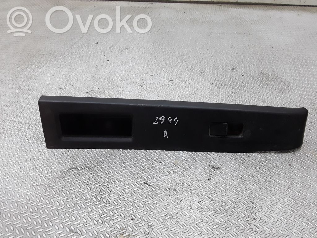 Electric window control switch   CC3366370A