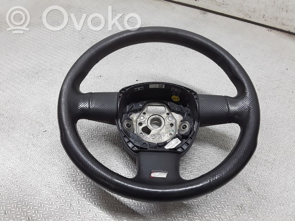 Audi A4 S4 B7 8E 8H Ohjauspyörä 