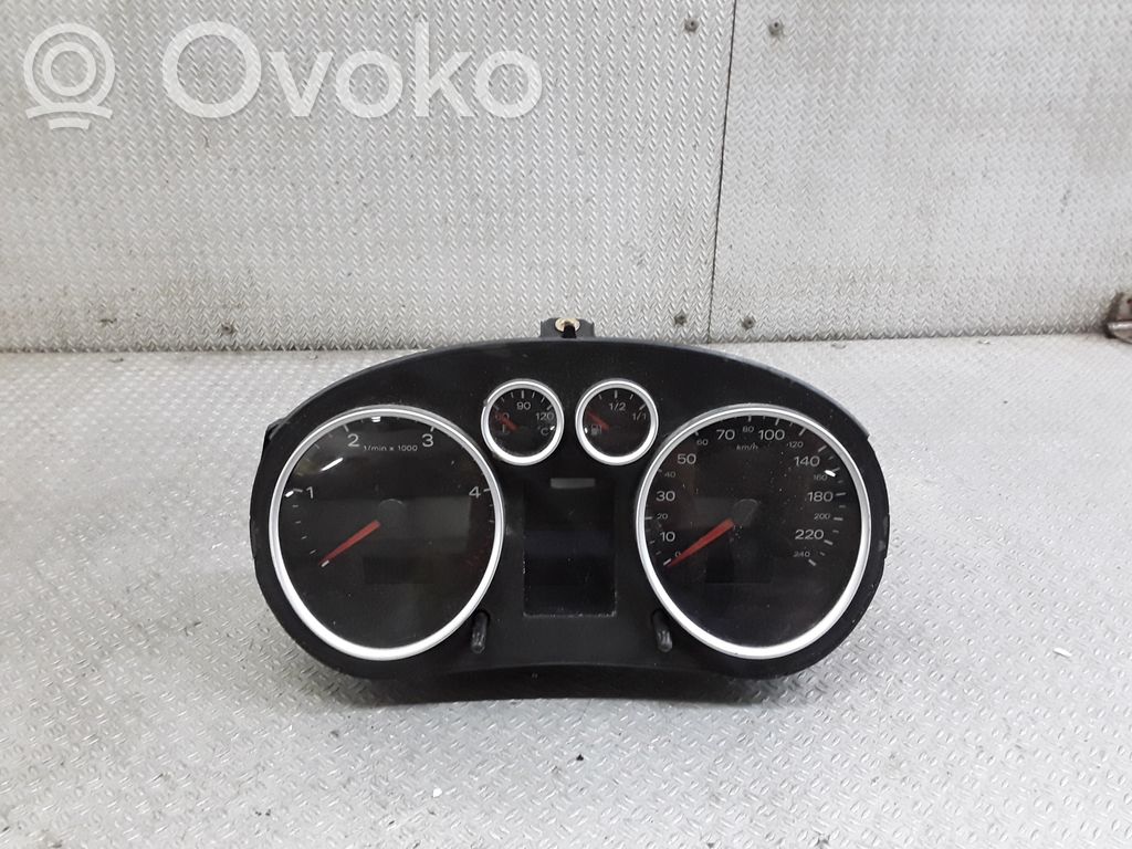 Audi A2 Nopeusmittari (mittaristo) 