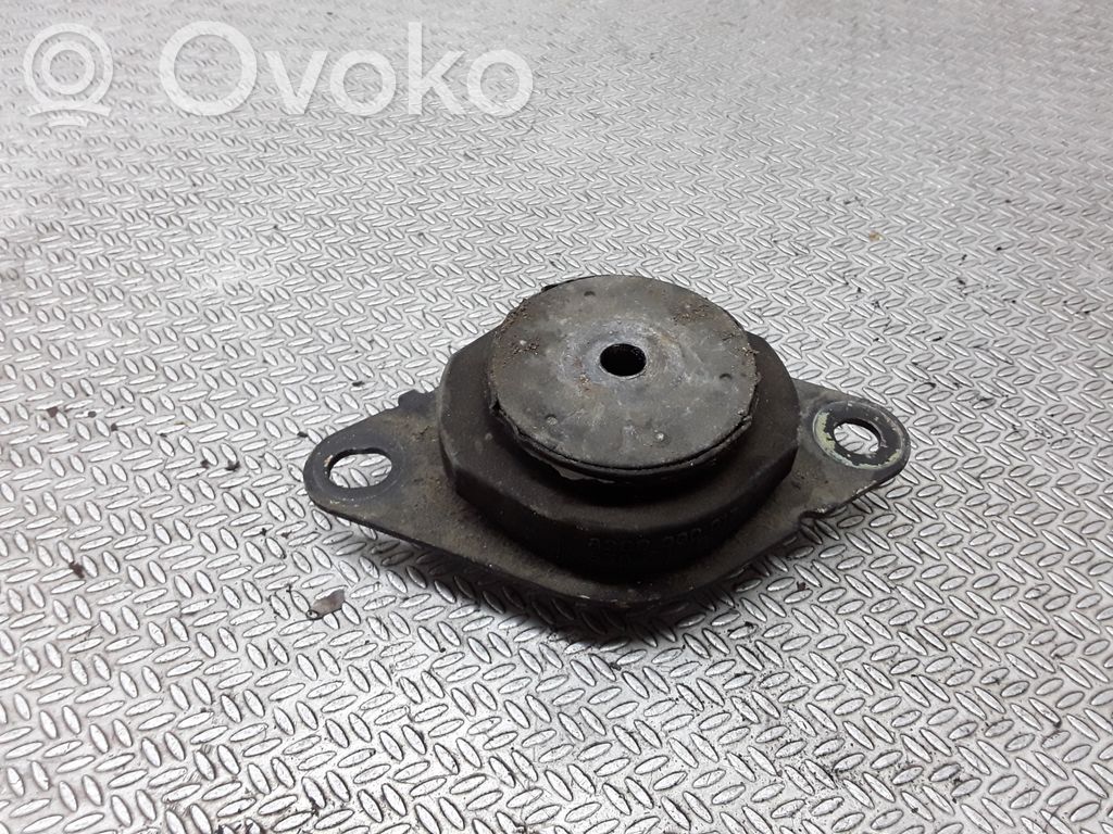Gearbox mount   8200000017