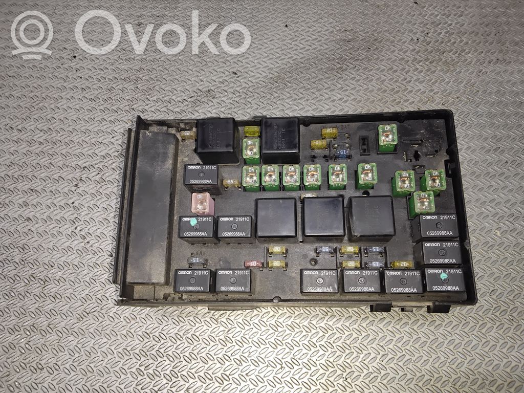 Fuse module   04869200AM