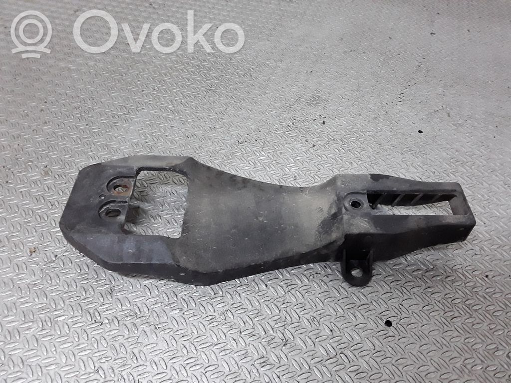 Mazda CX-7 Takaoven ulkokahvan kehys 