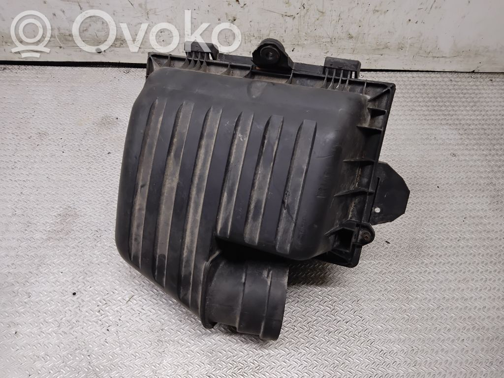 Air filter box   YM2X9643