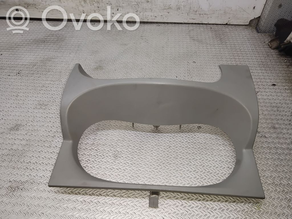 Nissan Primastar Moldura del panel 