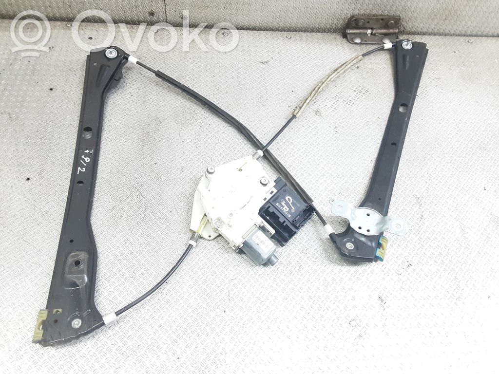 Volkswagen Golf V Macara ușă față cu motor 
