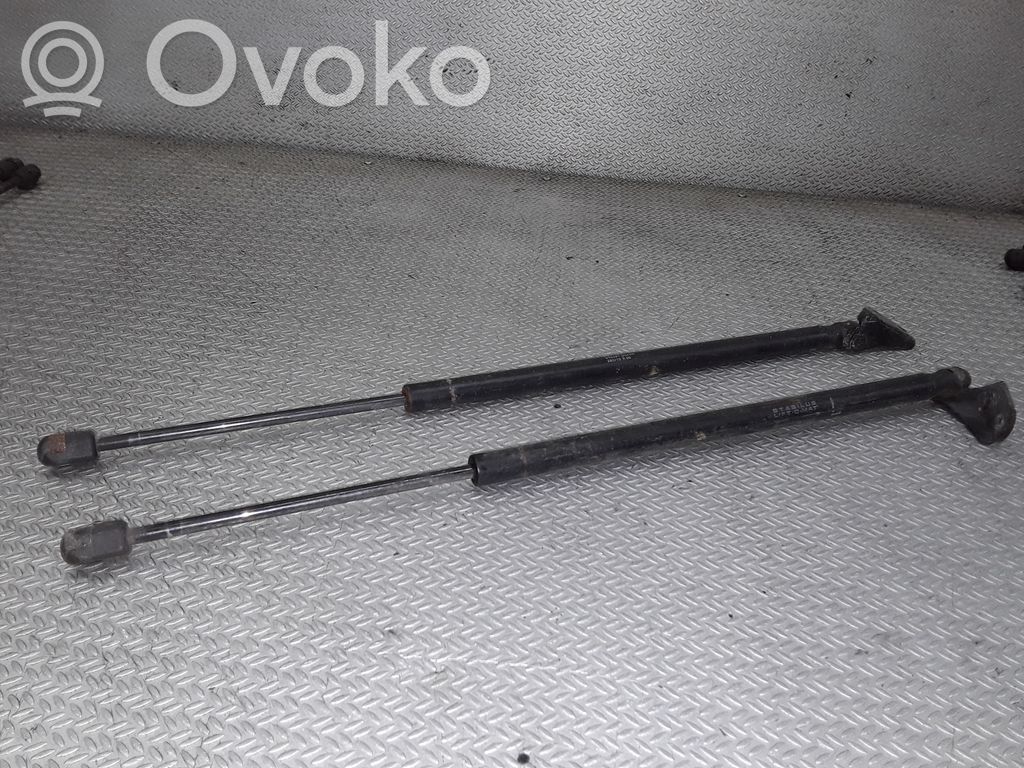 Toyota Corolla Verso AR10 Amortizor hayon 