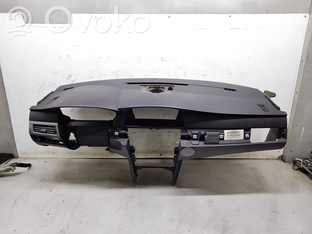 BMW 5 E60 E61 Панель 