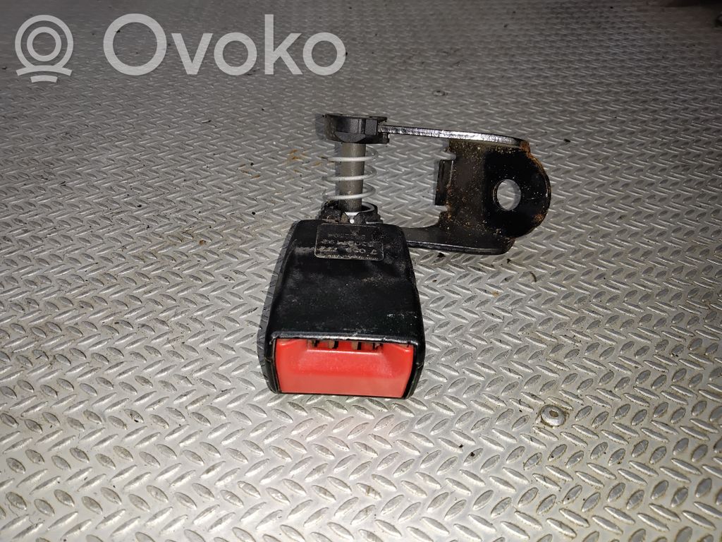 Hebilla del cinturón de seguridad trasero   7059772