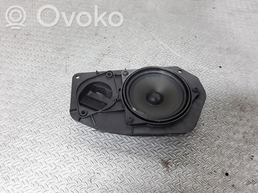 Enceinte de porte arrière   6512693442001