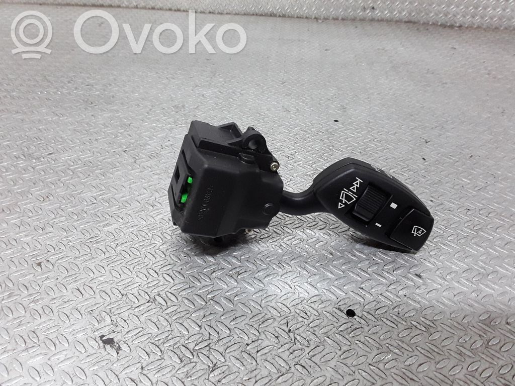 BMW 5 E60 E61 Pyyhkijän vipu 