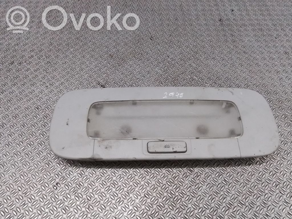 Volkswagen PASSAT B6 Lampka podsufitki tylna 