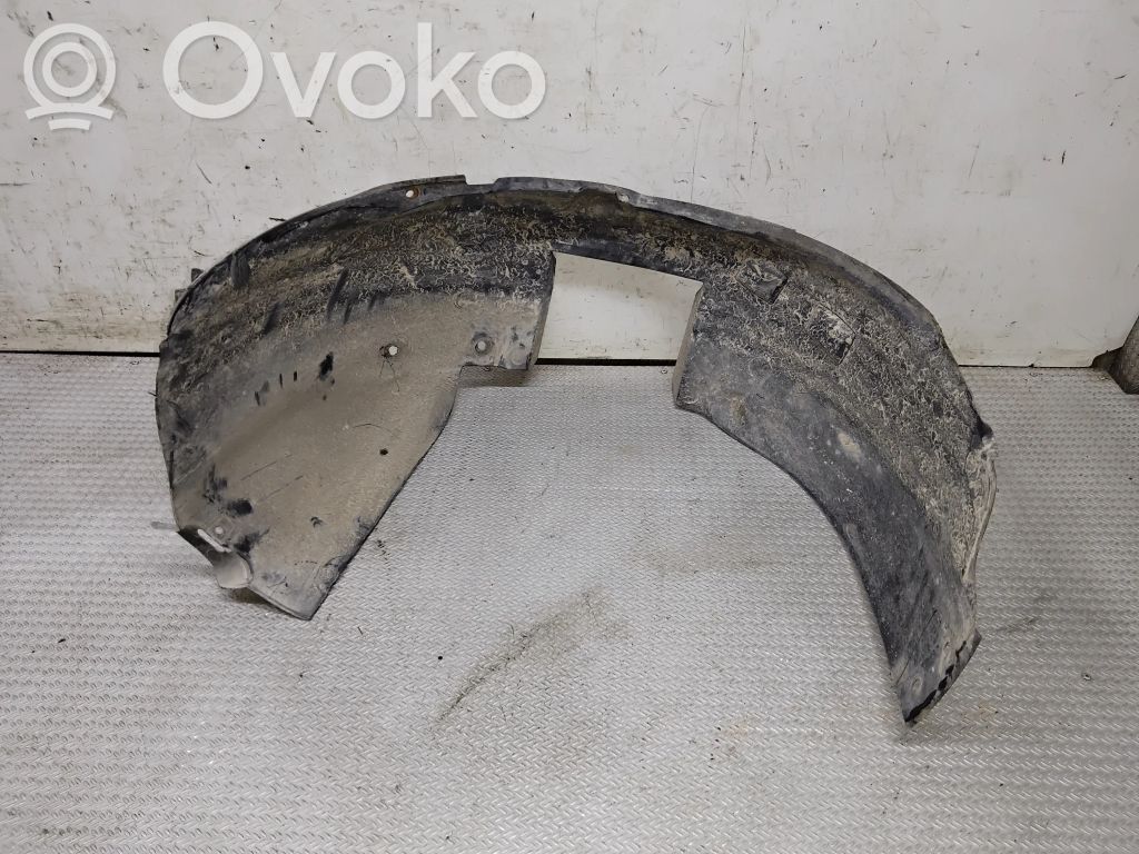 Front wheel arch liner splash guards