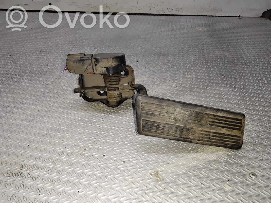 Accelerator throttle pedal   04612742,4612742
