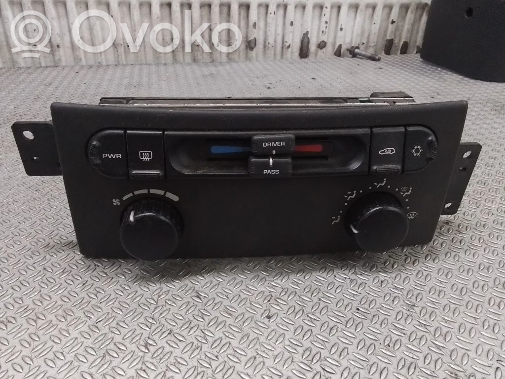 Chrysler Pacifica Climate control unit 