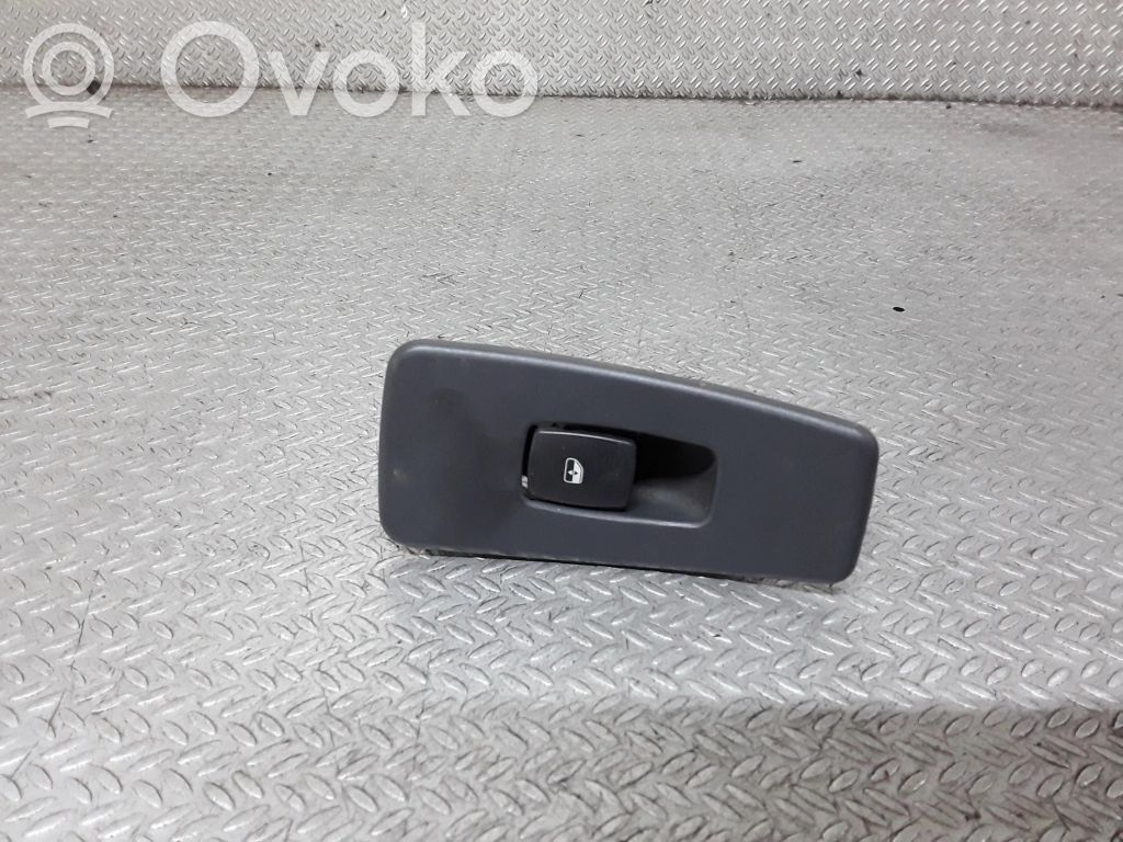 Electric window control switch   05082089AAB