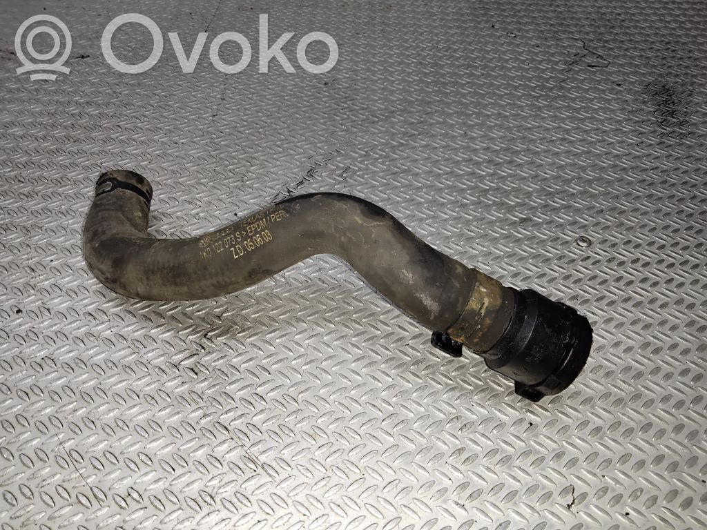Volkswagen Golf V Engine coolant pipe/hose 