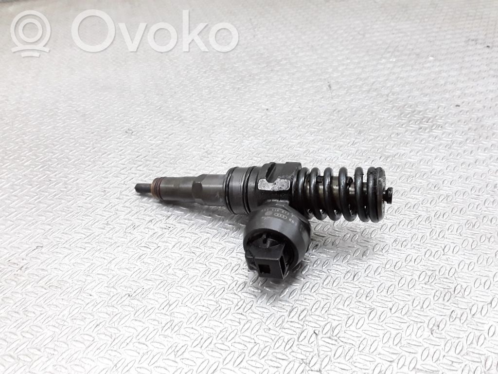 Inyector de combustible   045130073T