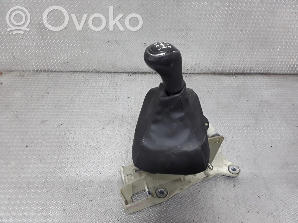 Mitsubishi Space Star Gear shifter/selector 