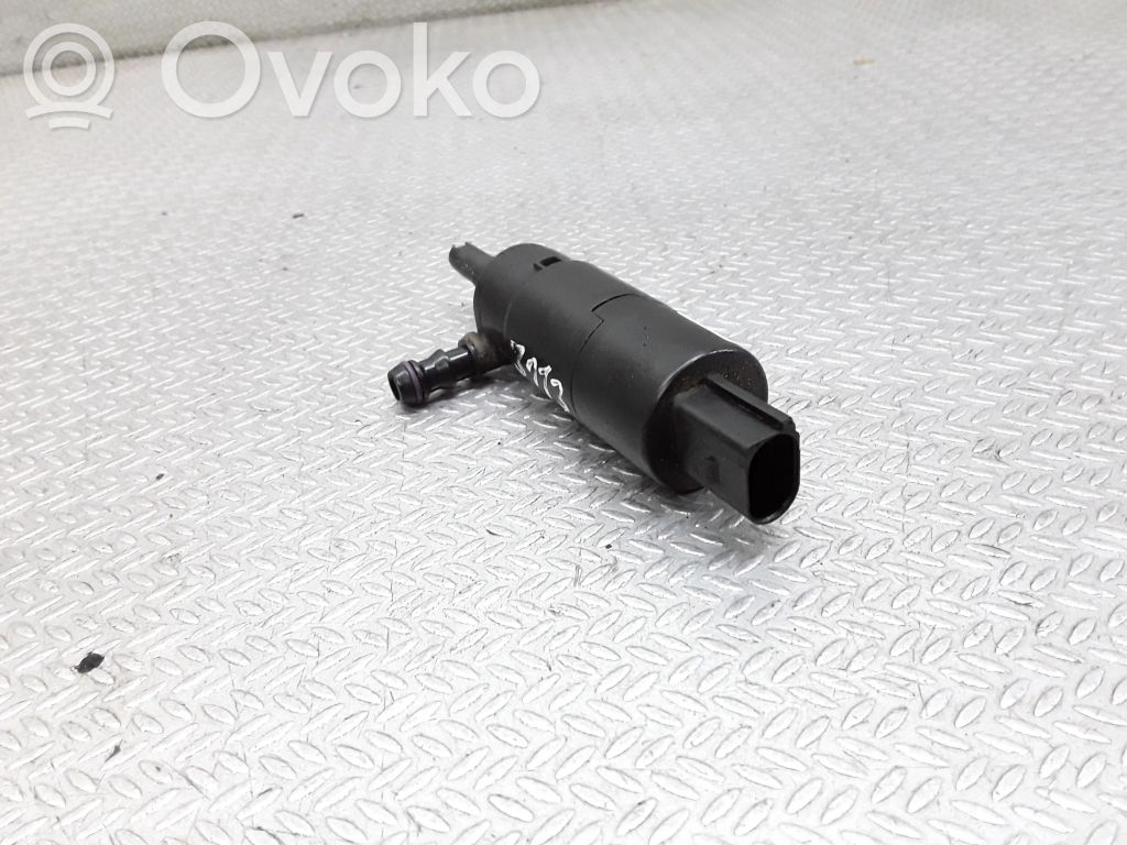 BMW 3 E46 Headlight washer pump 