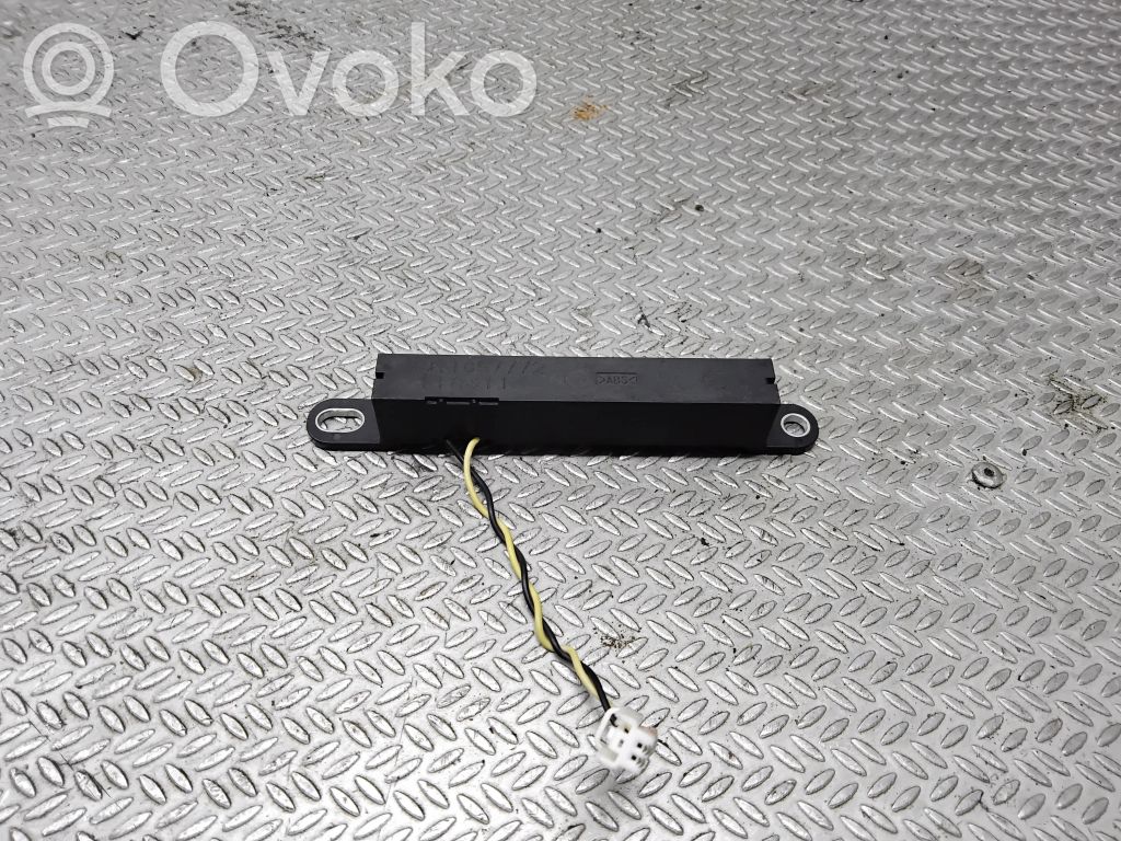 Mazda CX-7 Aerial antenna amplifier 