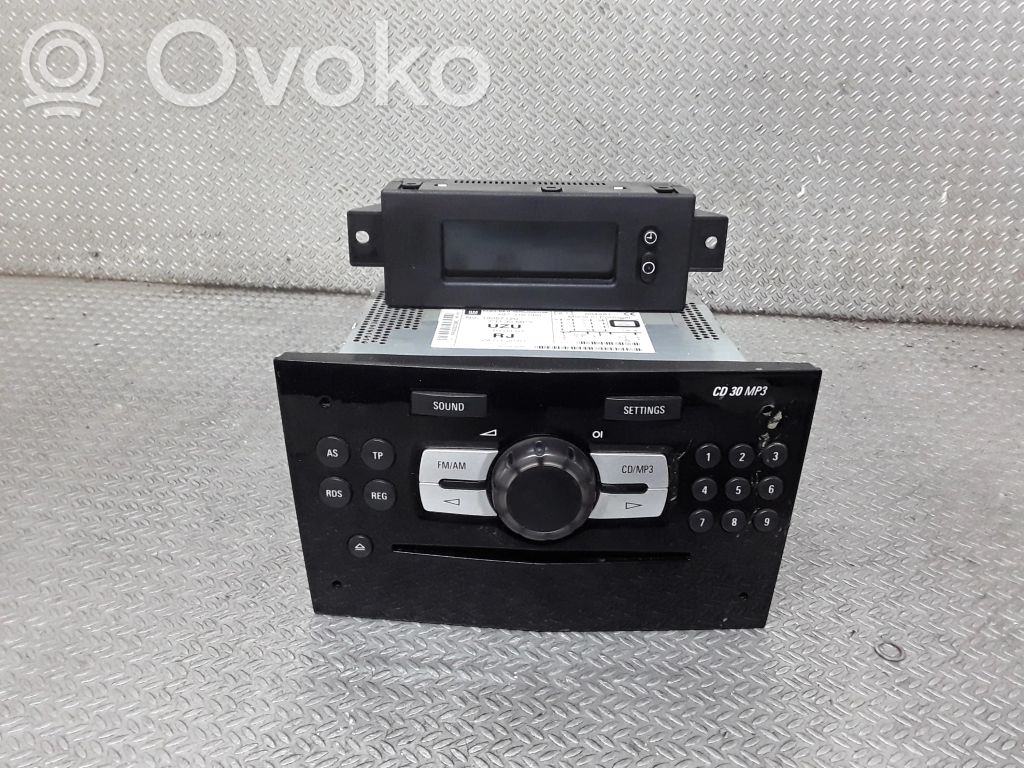 Opel Corsa D Panel / Radioodtwarzacz CD/DVD/GPS 