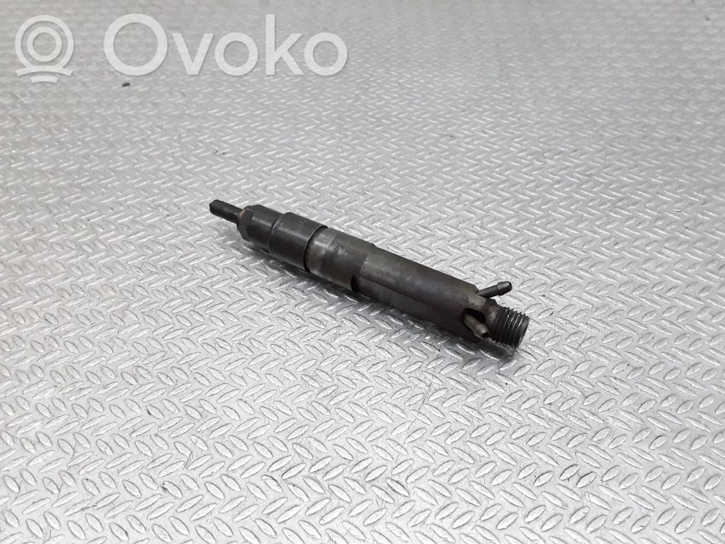 Inyector de combustible   038130202A