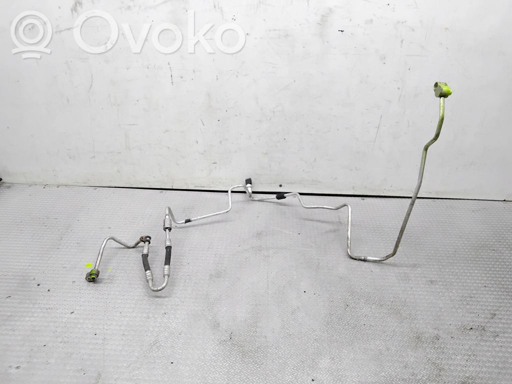 Volkswagen Polo IV 9N3 Tubo flessibile aria condizionata (A/C) 