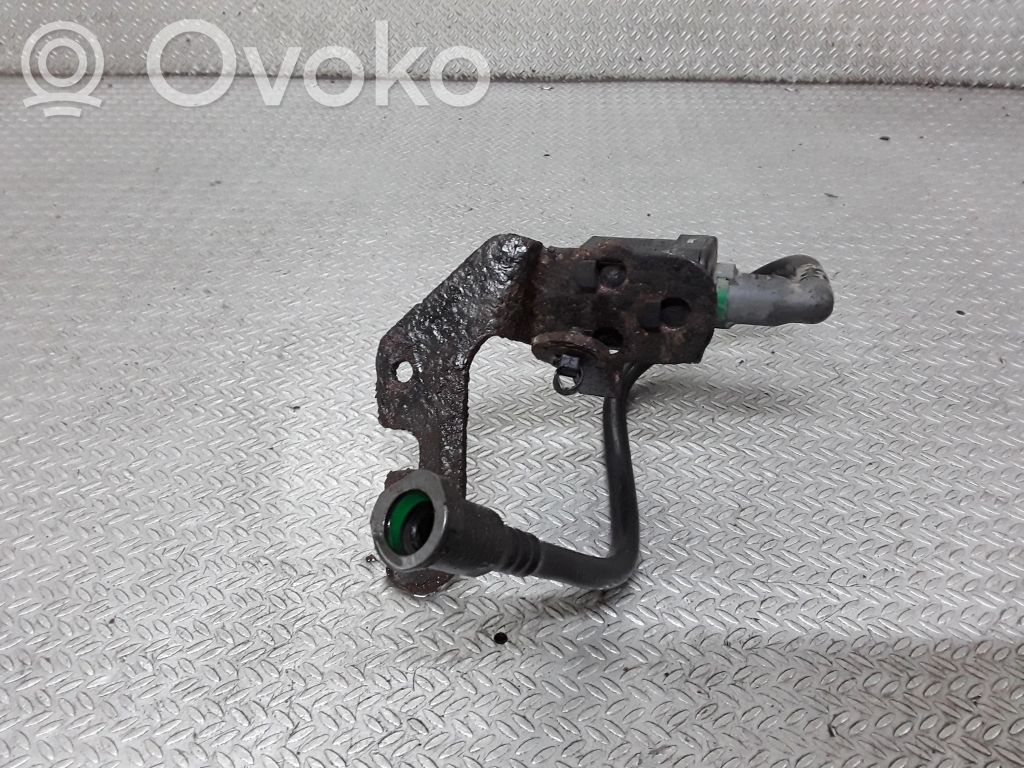 Régulateur de pression de carburant   8200699179A