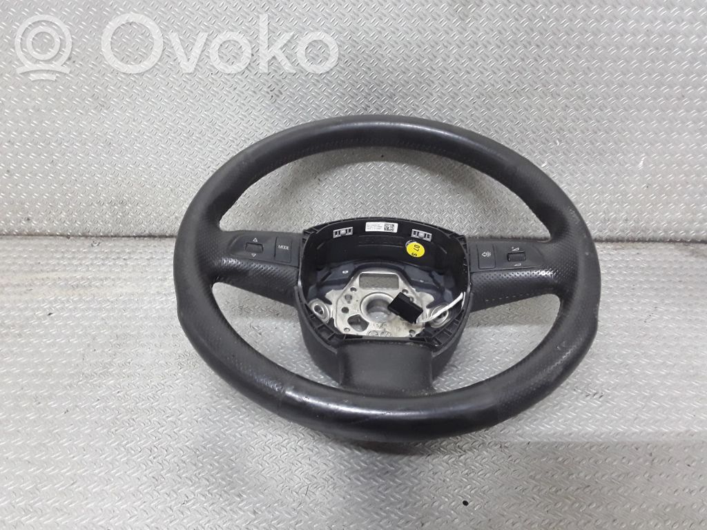 Audi A4 S4 B7 8E 8H Ohjauspyörä 