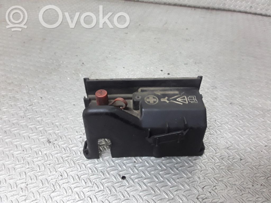 Ford Transit Tapa de caja de fusibles 