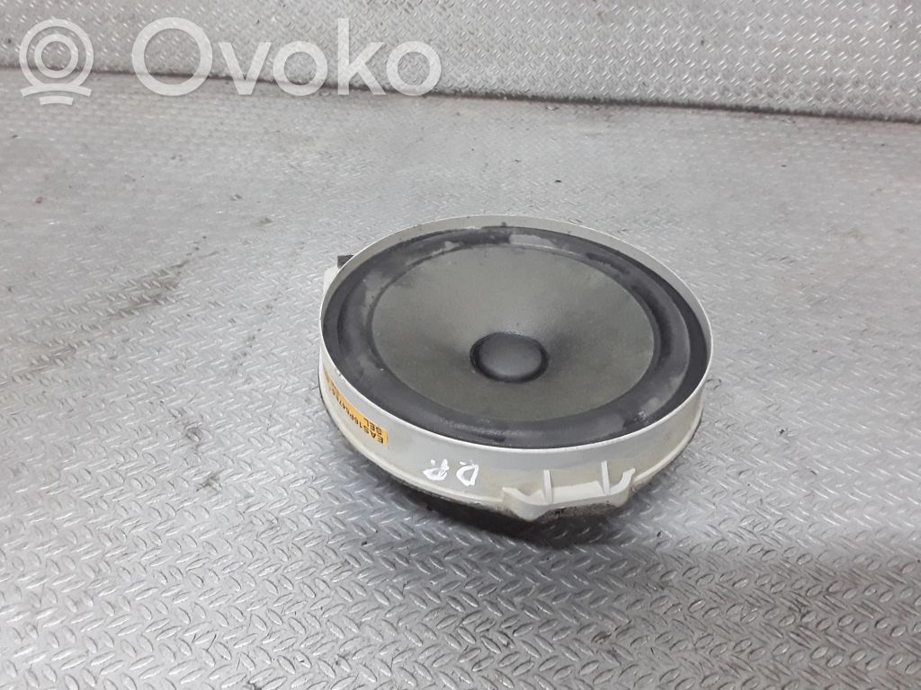 Honda CR-V Front door speaker 