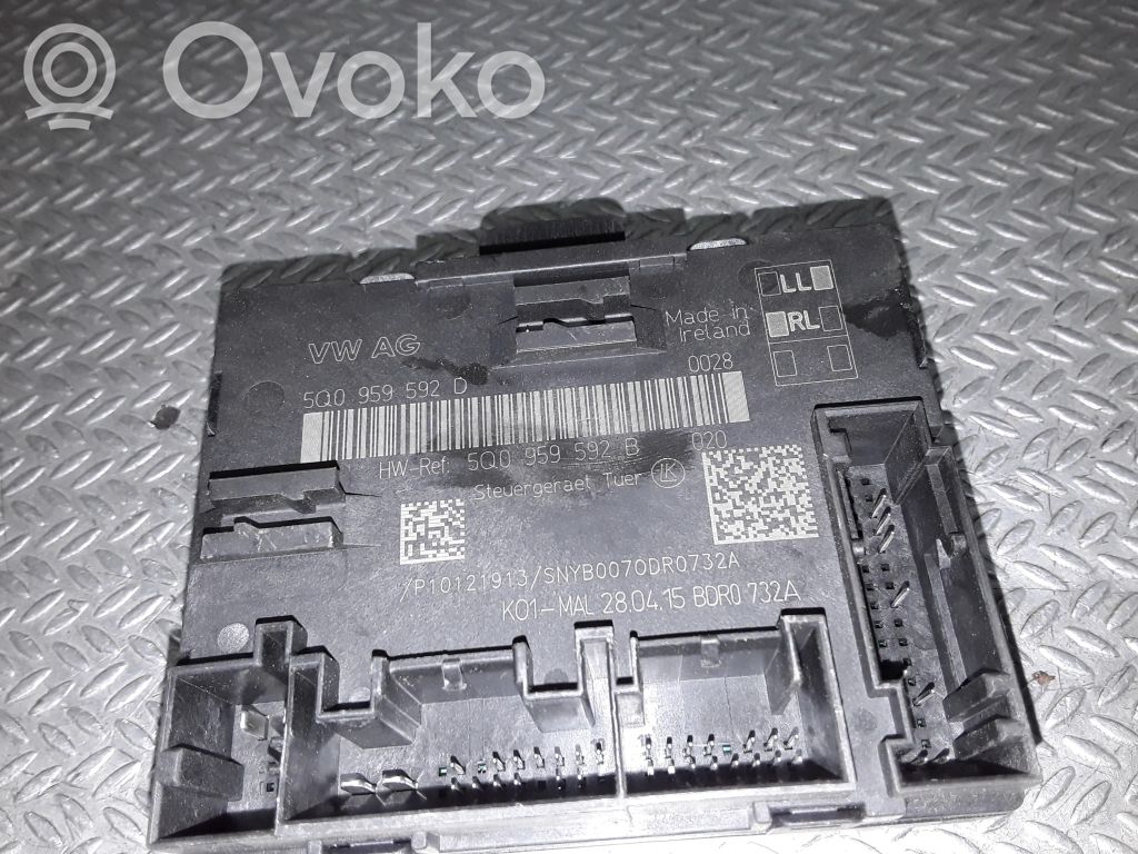 Oven ohjainlaite/moduuli   5Q0959592B