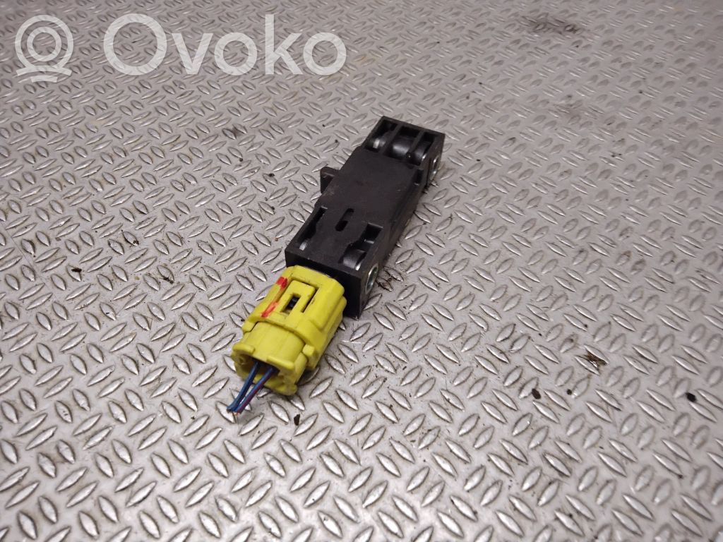 Mitsubishi Grandis Airbag deployment crash/impact sensor 